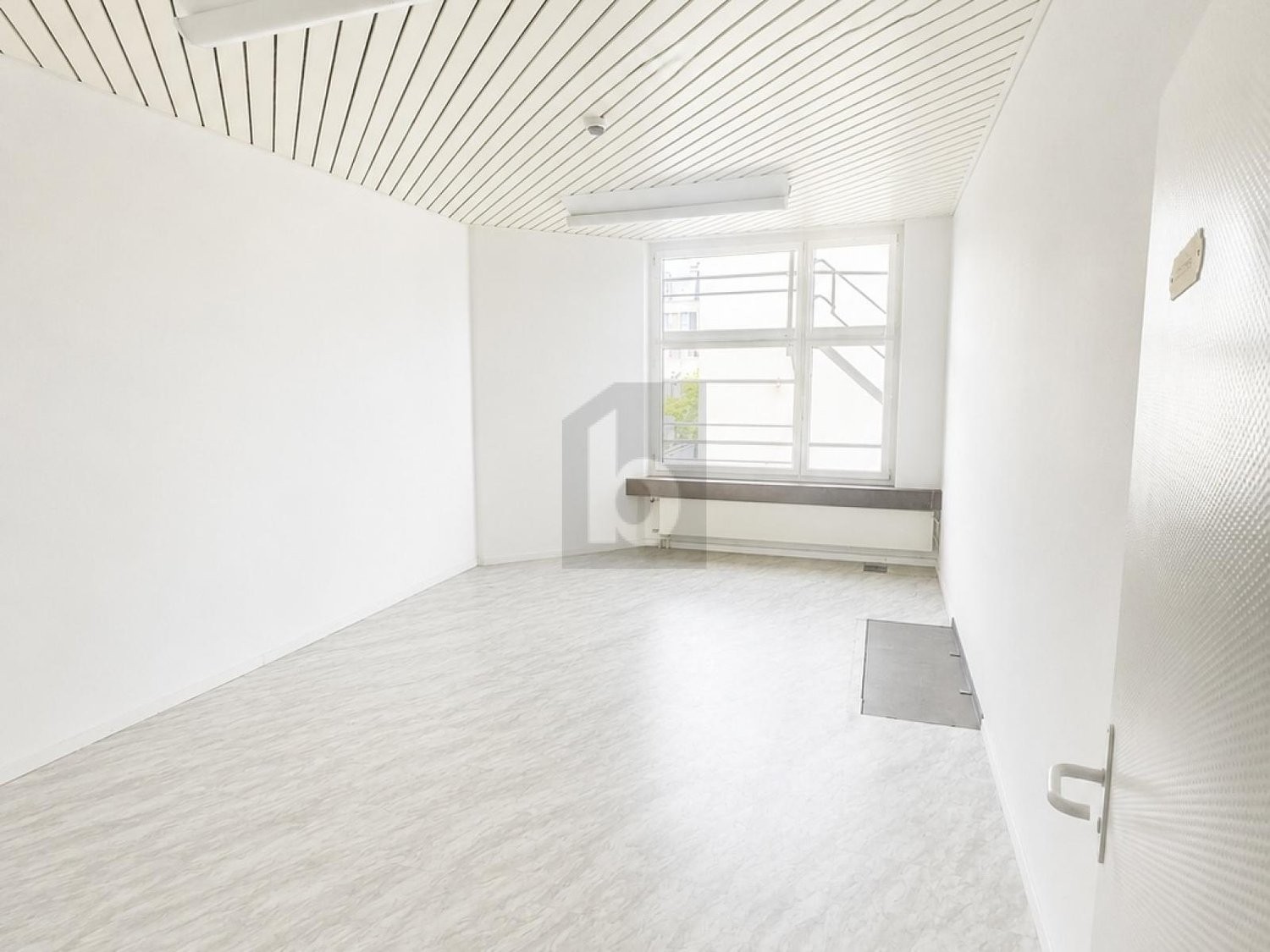 Cabinet de 139m², photo 3 sur 4