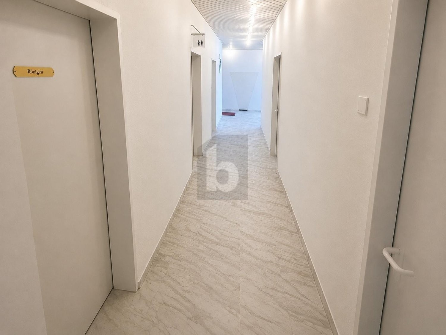 Cabinet de 139m², photo 2 sur 4