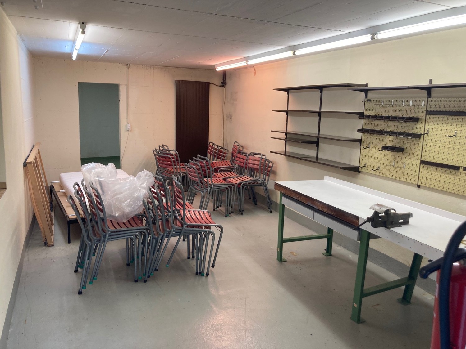 77m² commercial, photo 7 sur 8