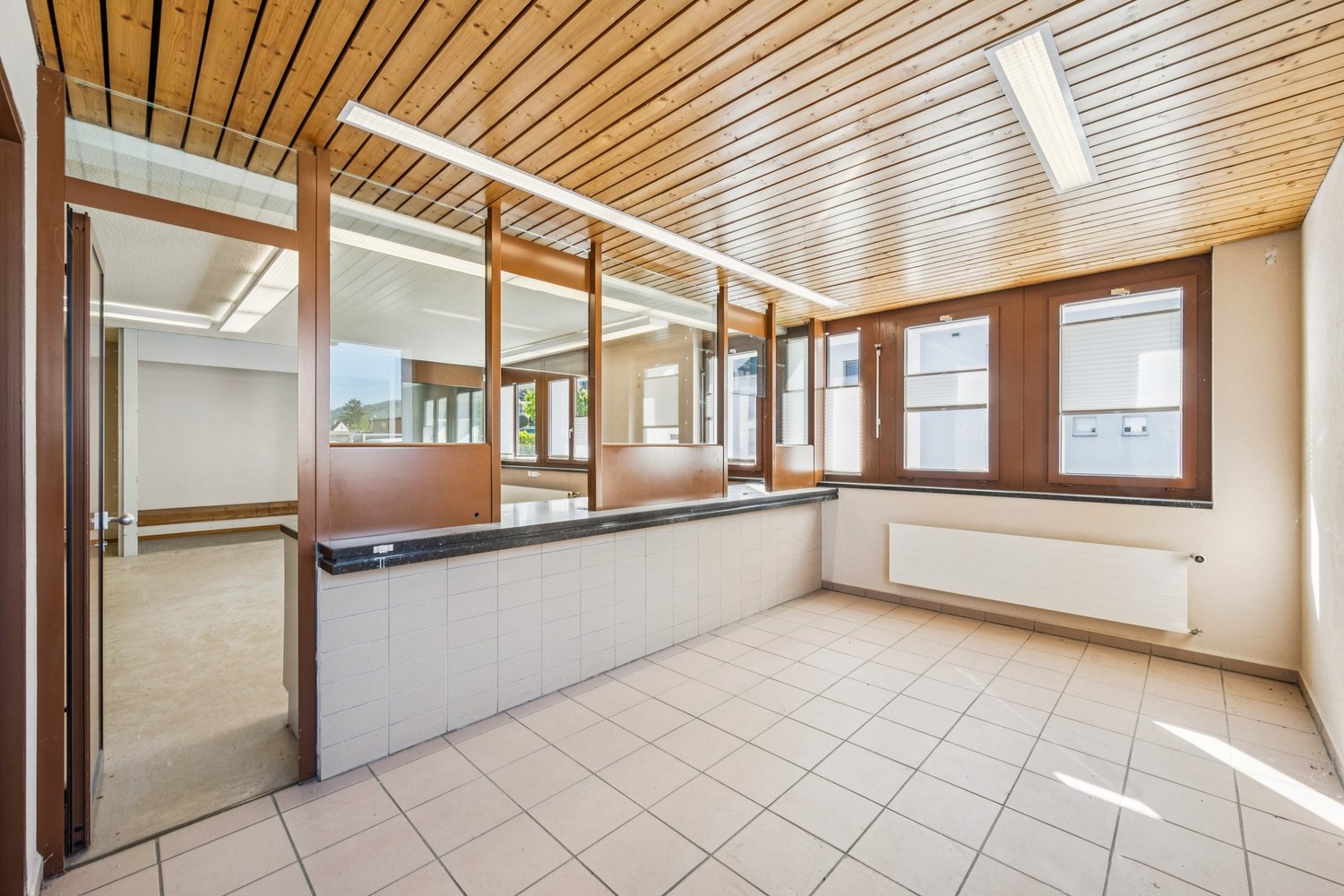 118m² office