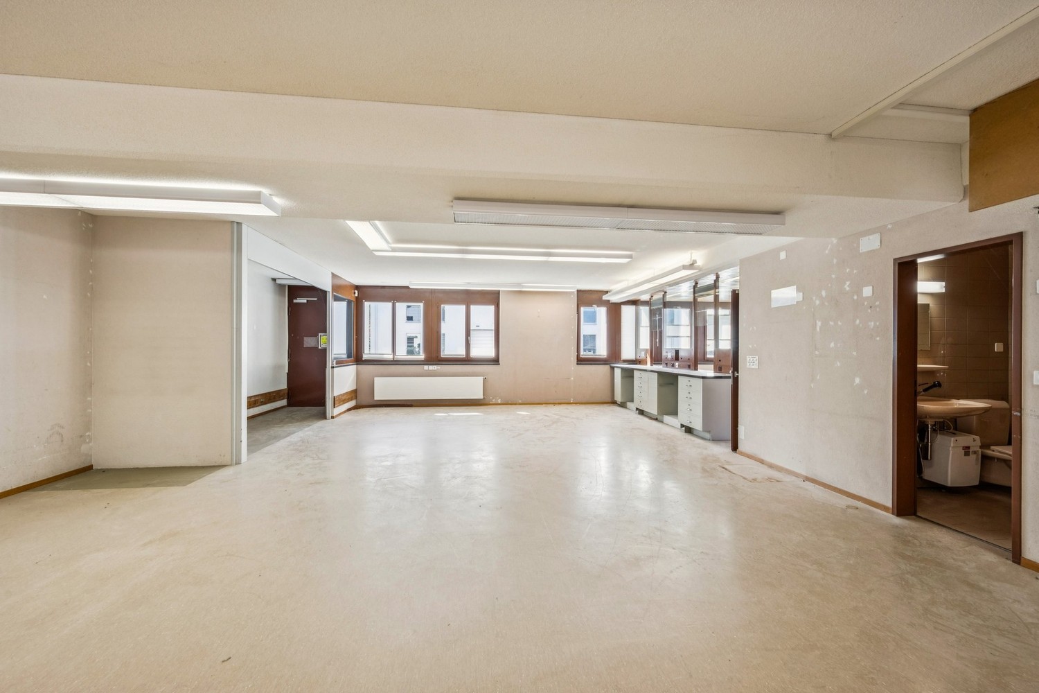 118m² office