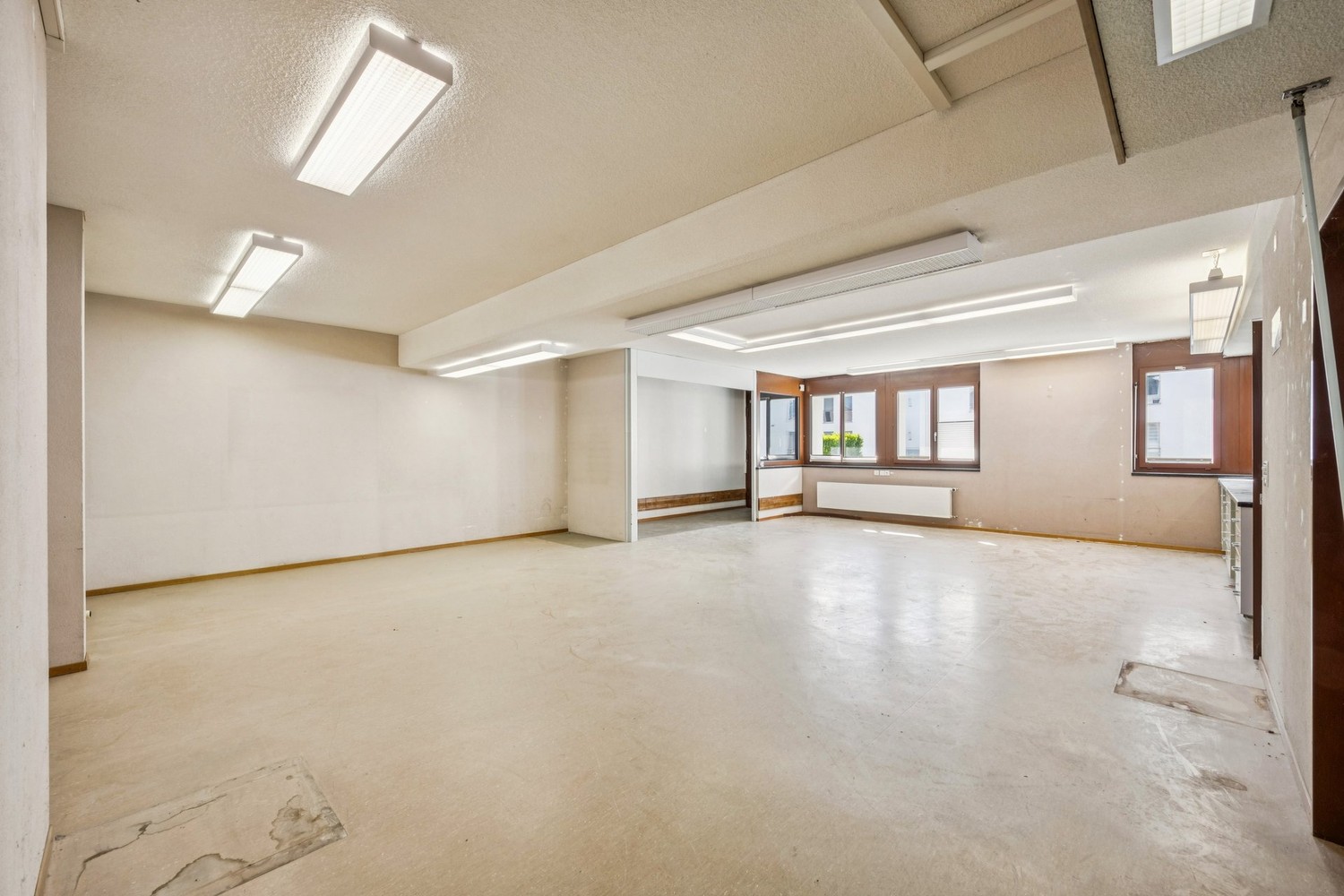 118m² office