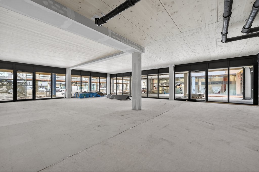 Magasin de 270m²
