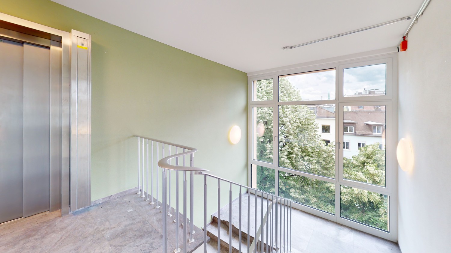228m² bureau, photo 3 sur 10