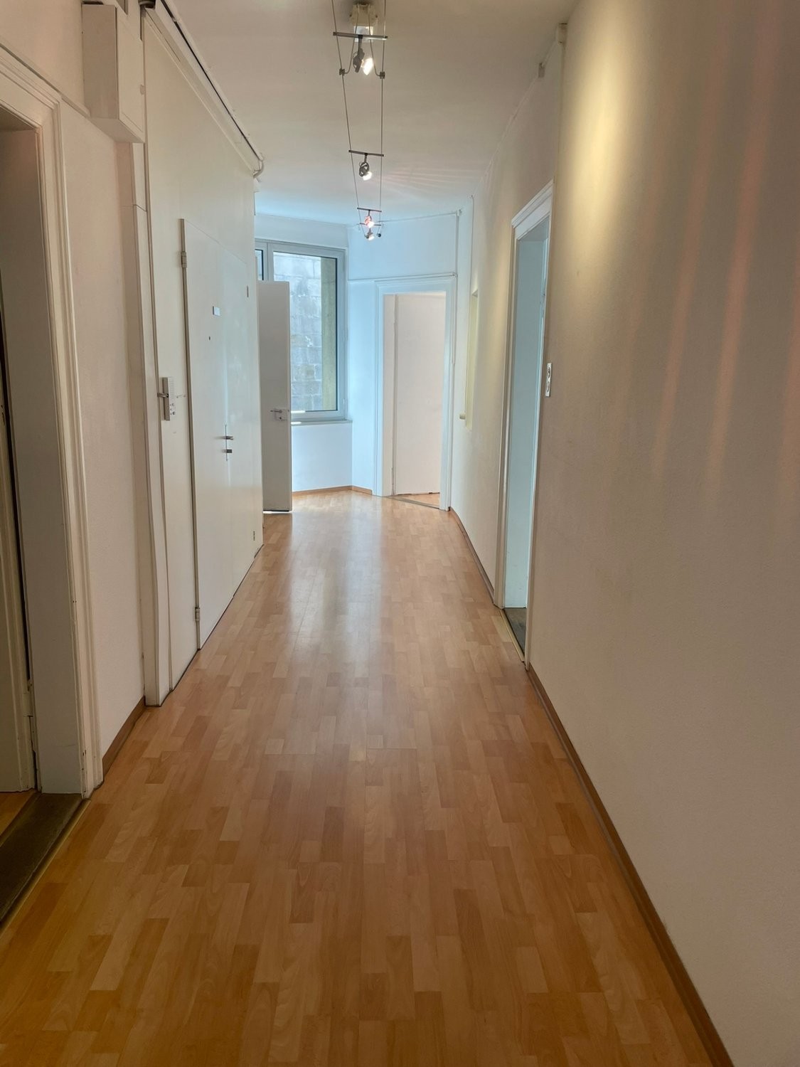Bureau de 106m², photo 2 sur 10
