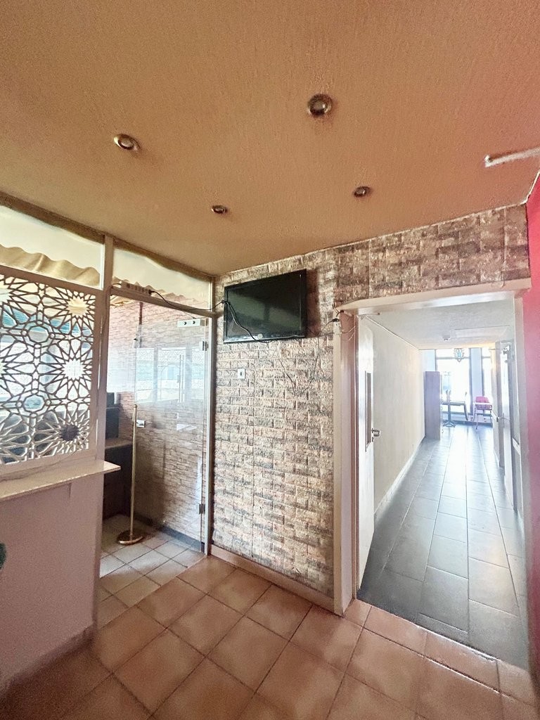 83m² restaurant