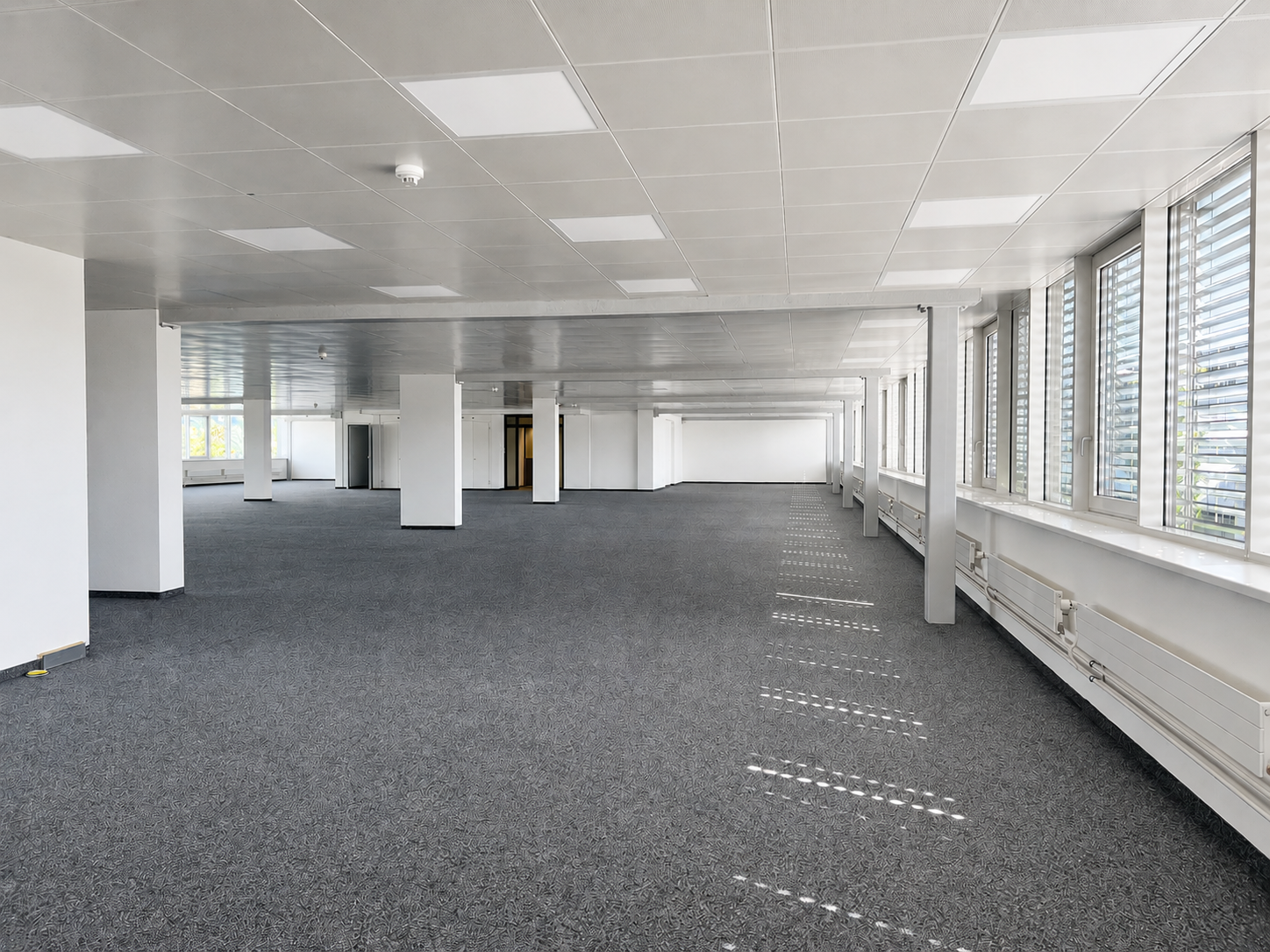 841m² bureau
