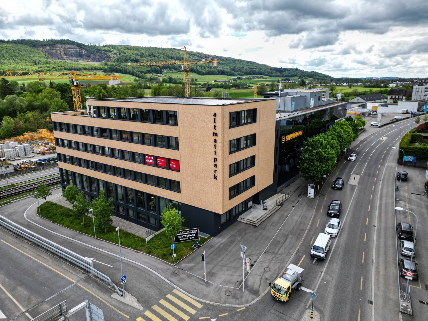 197m² commercial