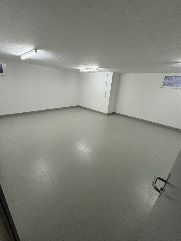 34m² commercial, photo 1 sur 2