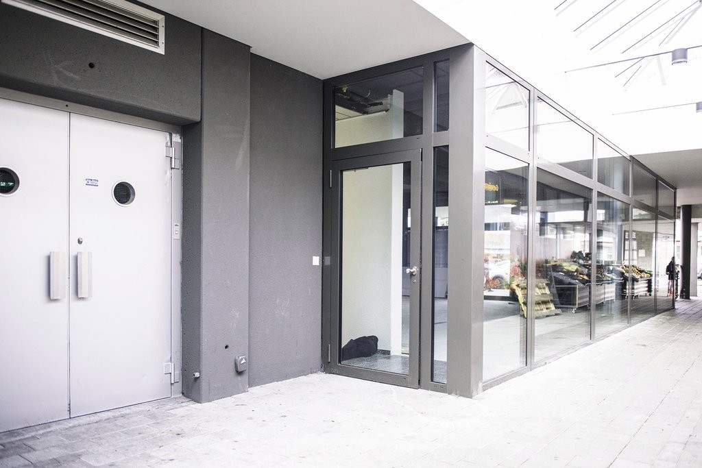 Commerce de 179m², photo 3 sur 8