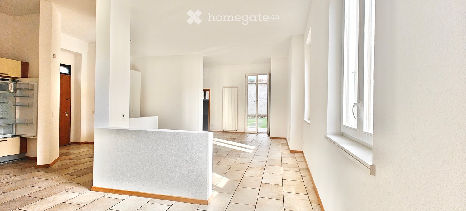 6 rooms apartment