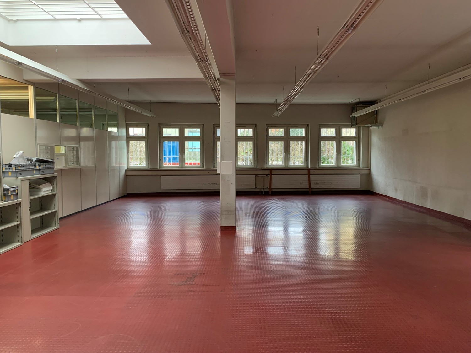 84m² commercial, photo 2 sur 10