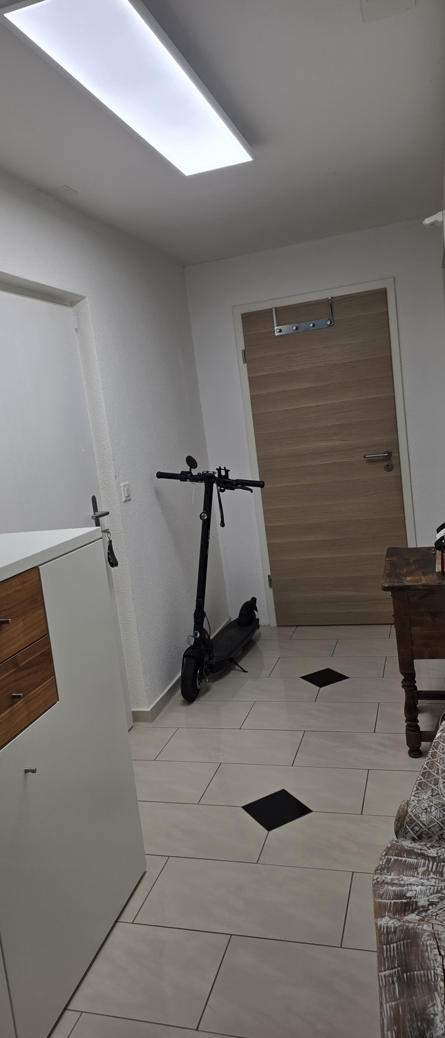 Chambre en colocation

Vivre de manière individuelle – de la chambre individuelle spacieuse à l'espace de vie quasi autonome avec deux pièces et salle de bain privée.

Dans un appartement en propriété spacieux et bien entretenu à Schenkon, je loue un espace de vie meublé avec goût, doté d'une entrée, photo 5 sur 7