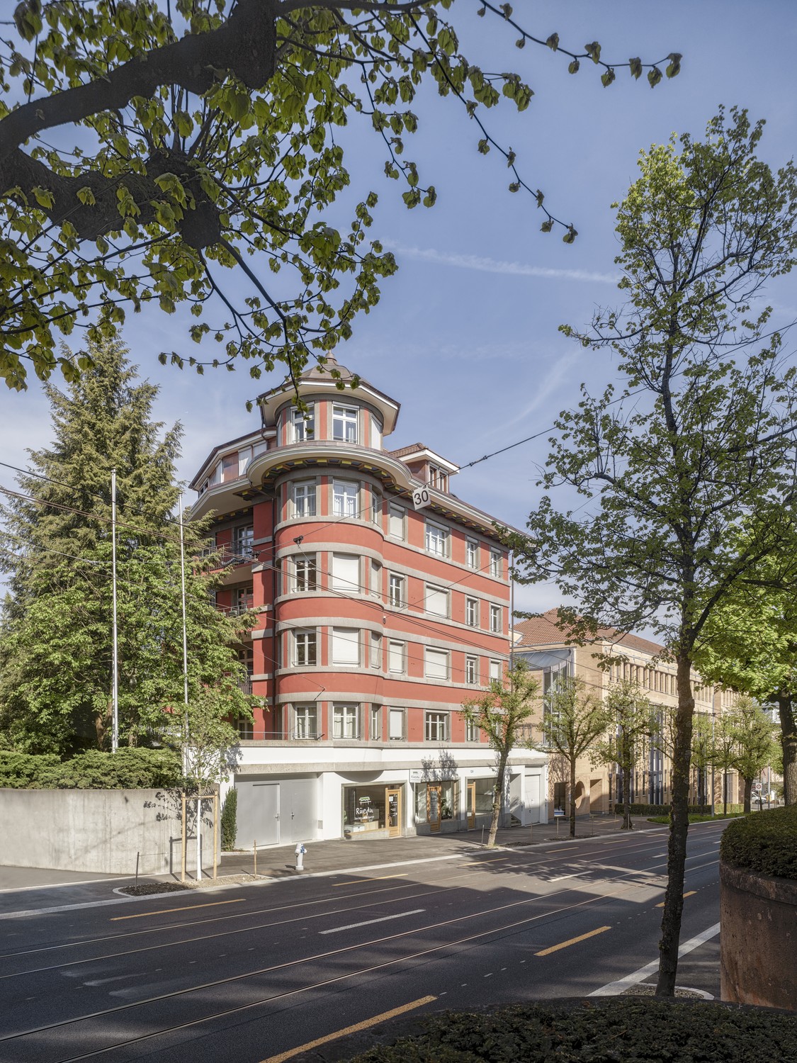 78m² commercial, photo 1 sur 7