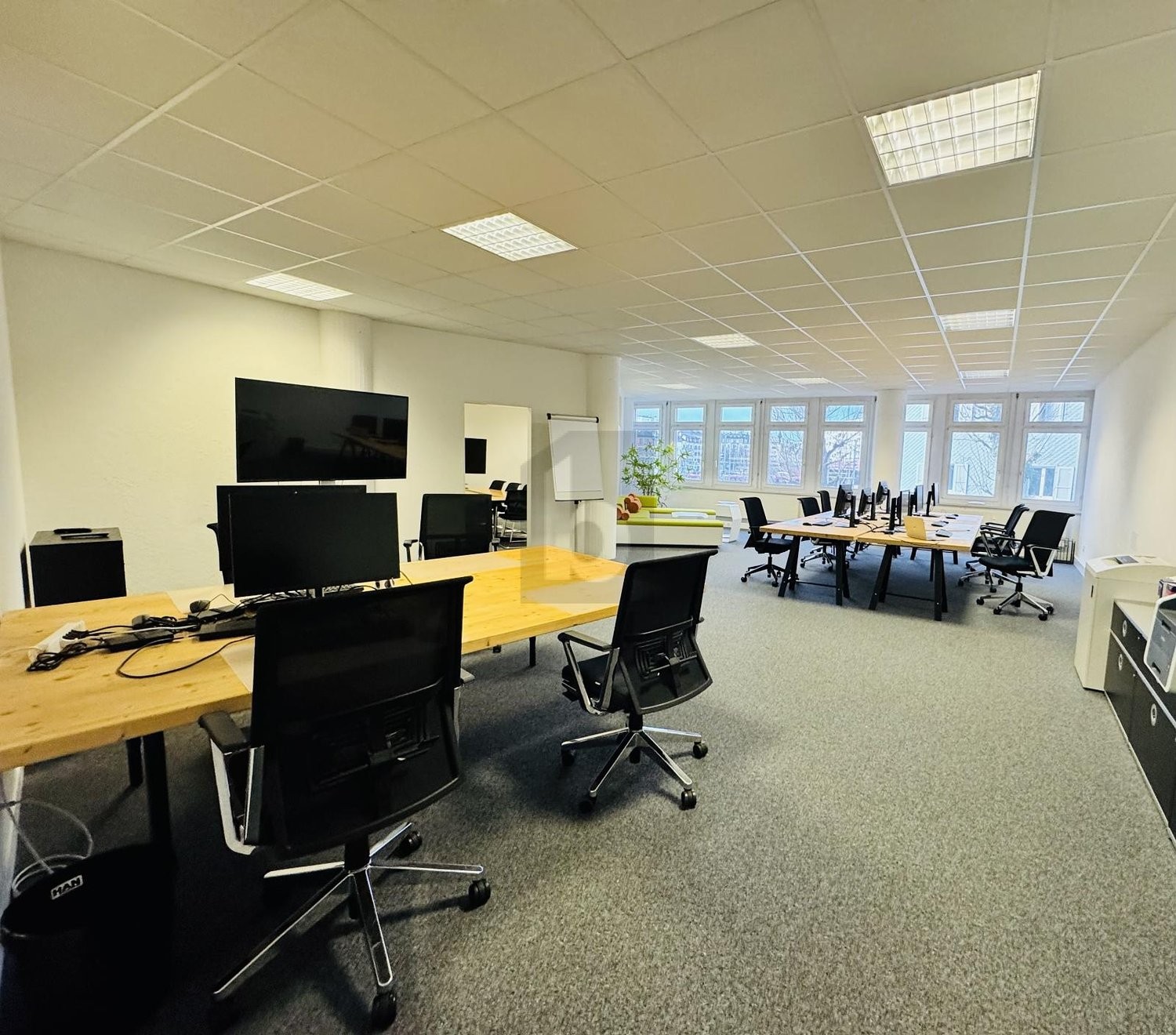 250m² bureau