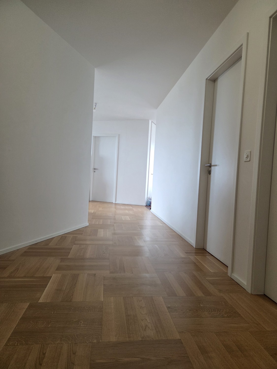 Appartement de 4 ½ pièces
S.P.G
Place de la Navigation 14, CP 1256
1007 Lausanne

Les visites peuvent être organisées via le formulaire de contact., photo 2 sur 8