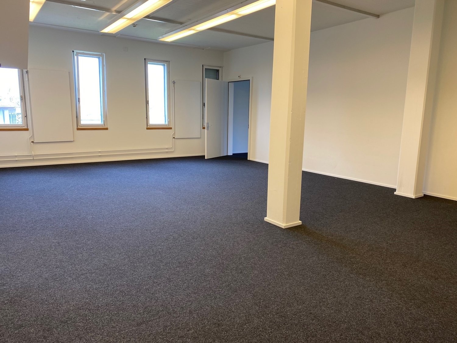 145m² commercial