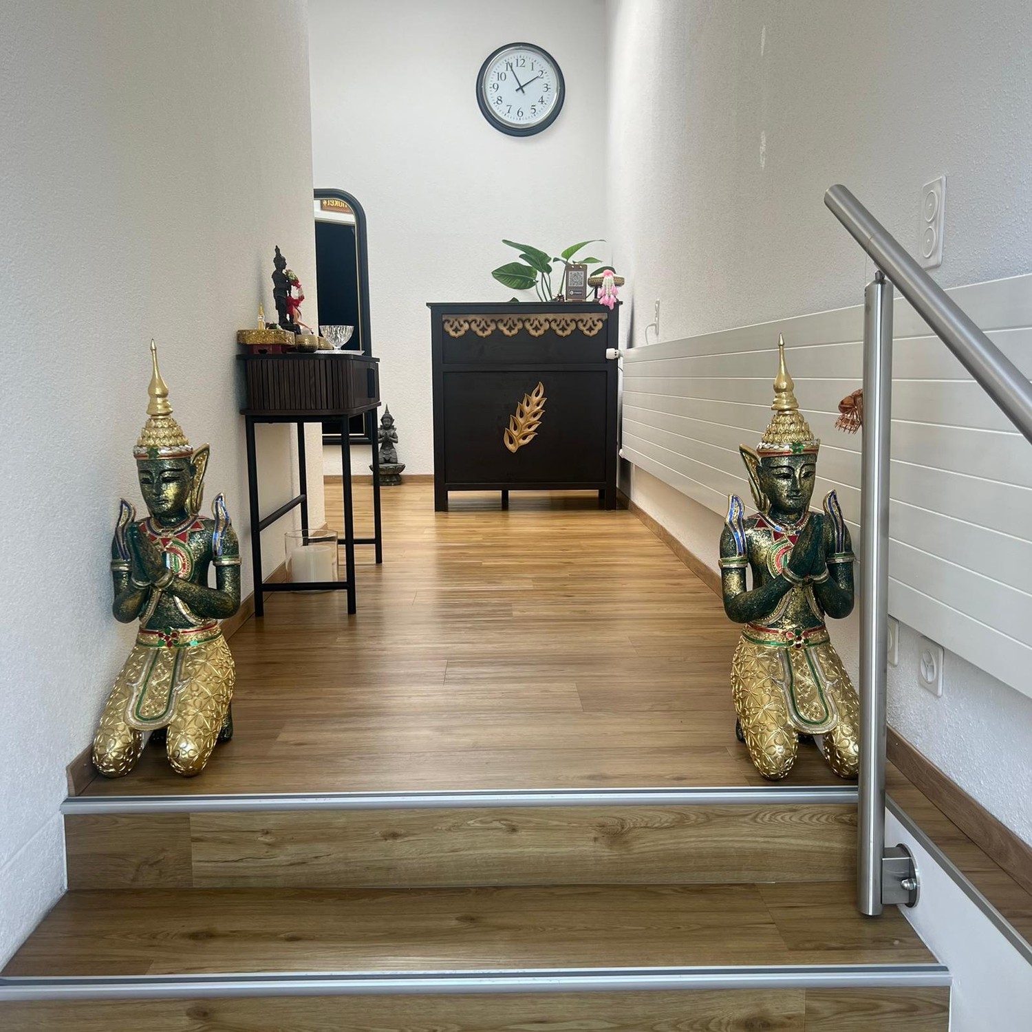 70m² commercial