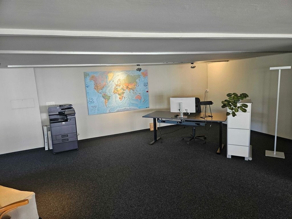 275m² commercial