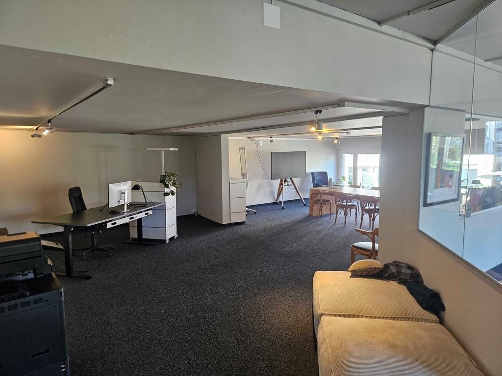 275m² commercial