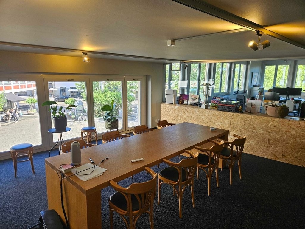 275m² commercial