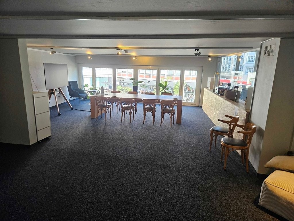 275m² commercial