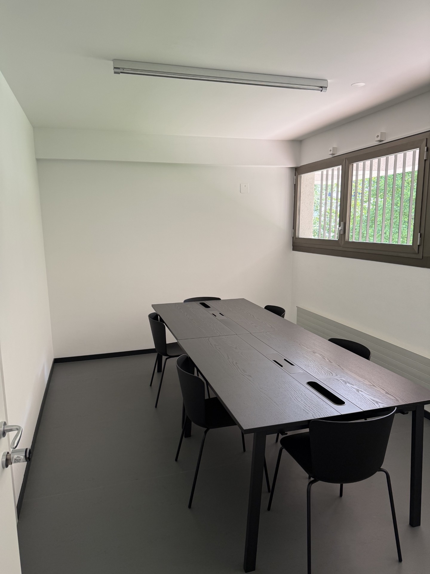 bureau 1m²