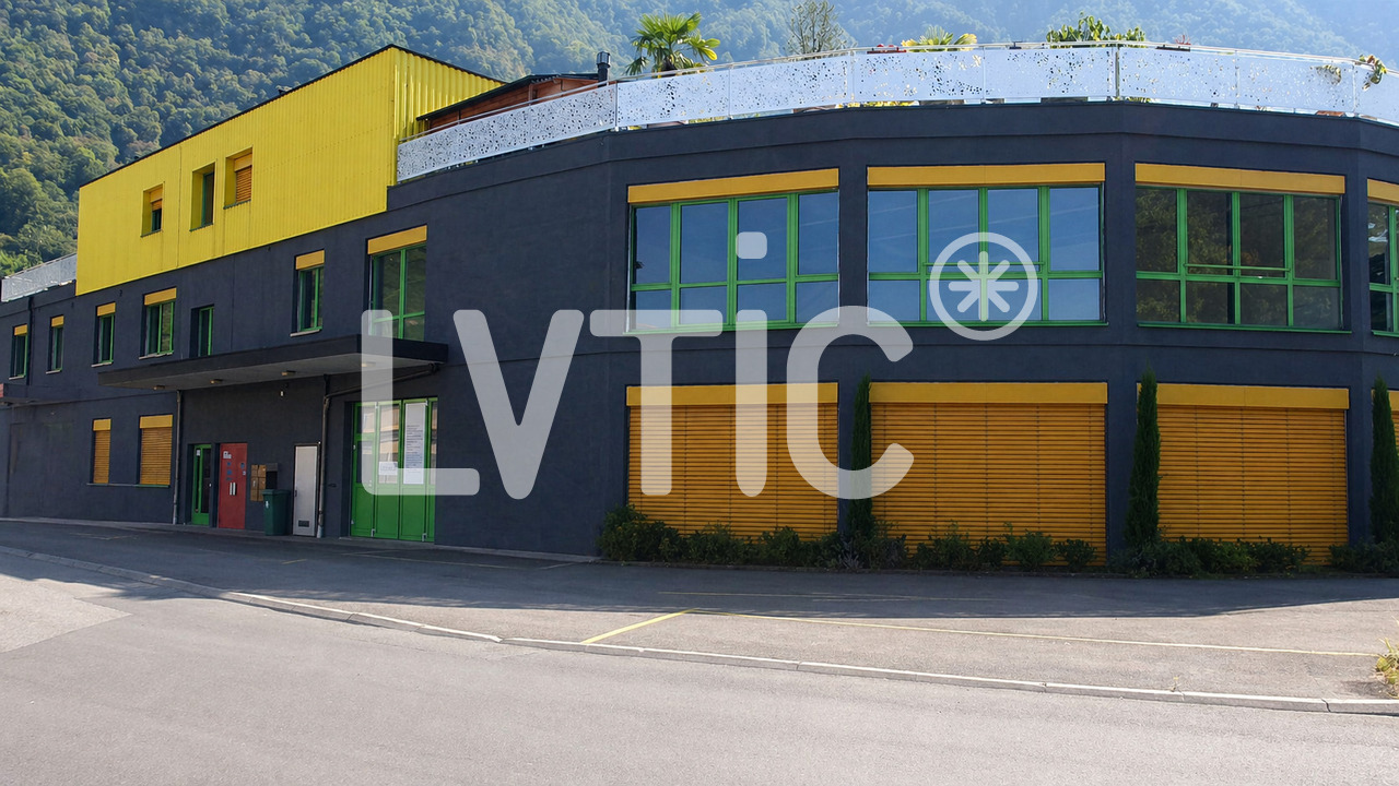 336m² office