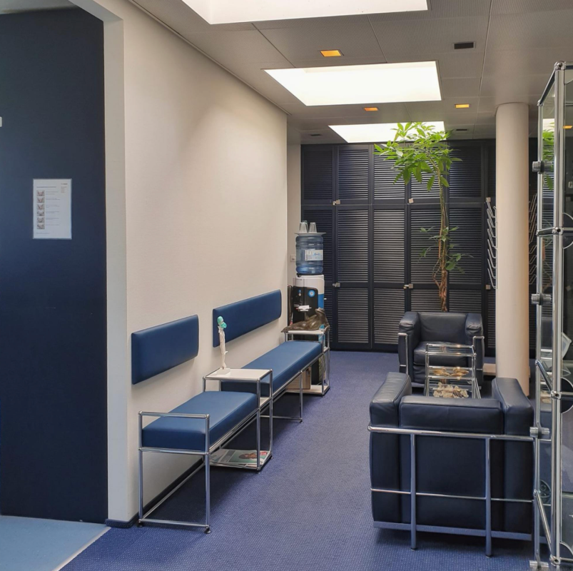220m² commercial, photo 1 sur 7