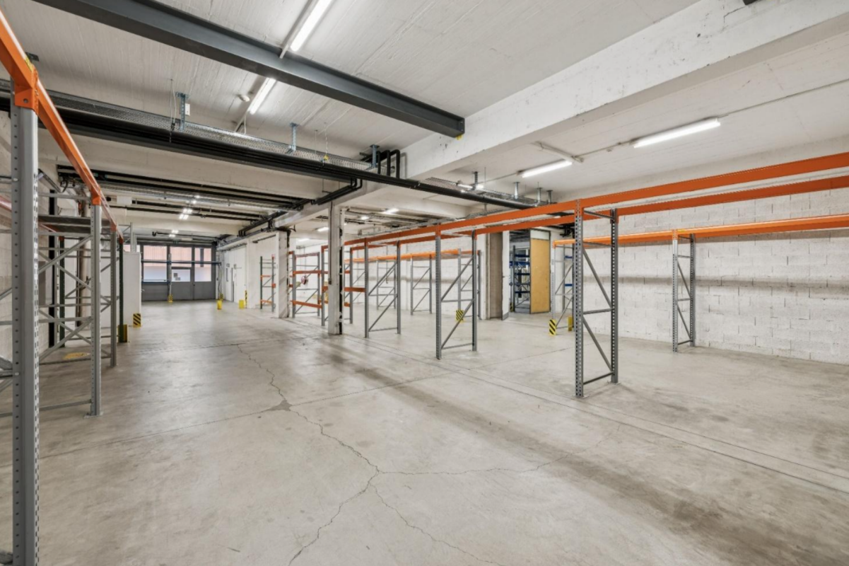 1000m² commercial