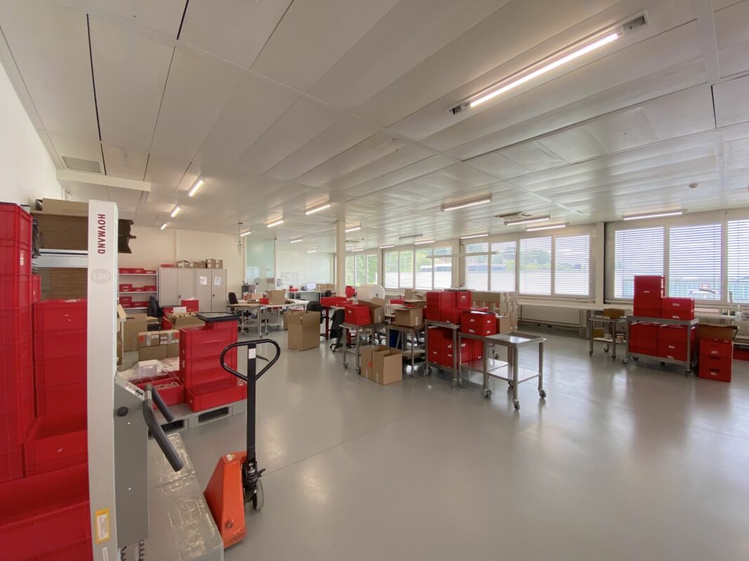 1000m² commercial