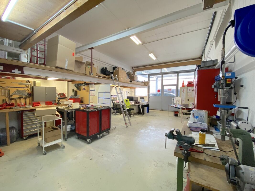 1000m² commercial