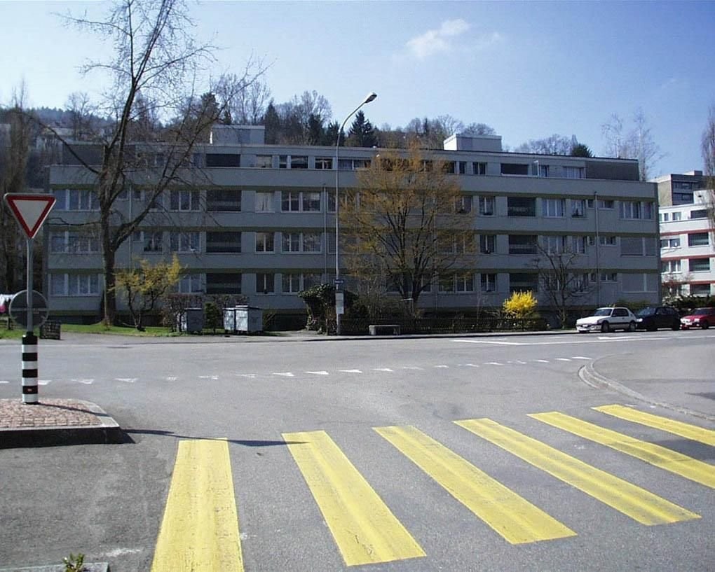 place de parc souterraine de 1m²