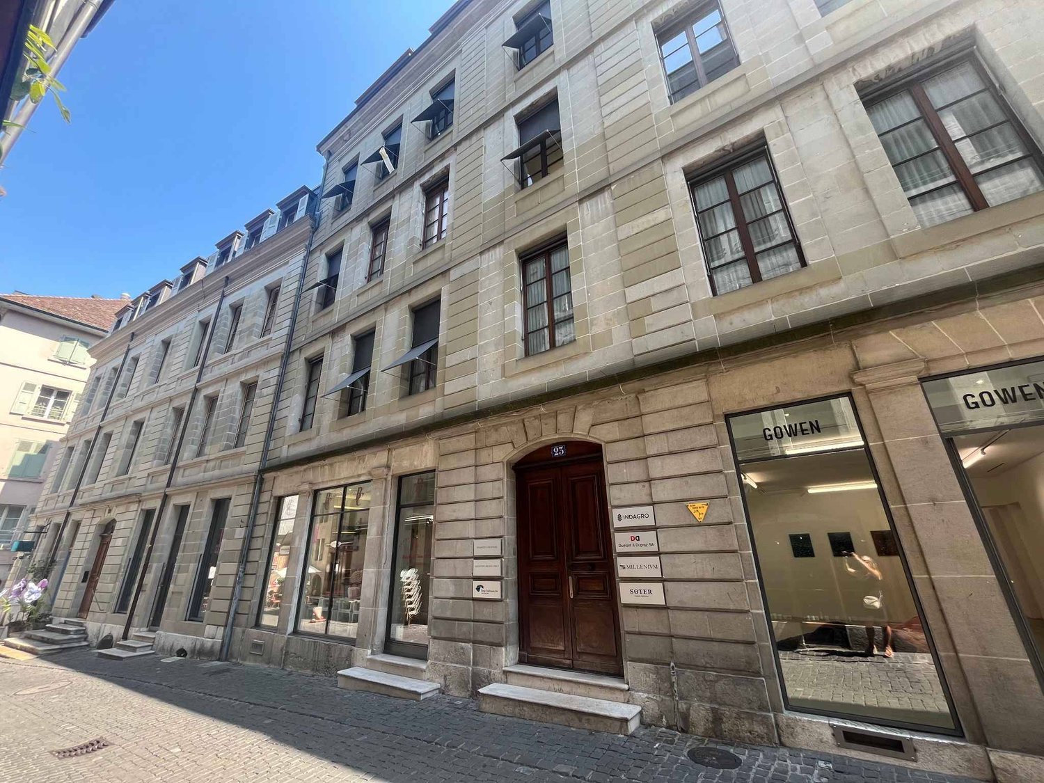 211m² office, photo 1 sur 10