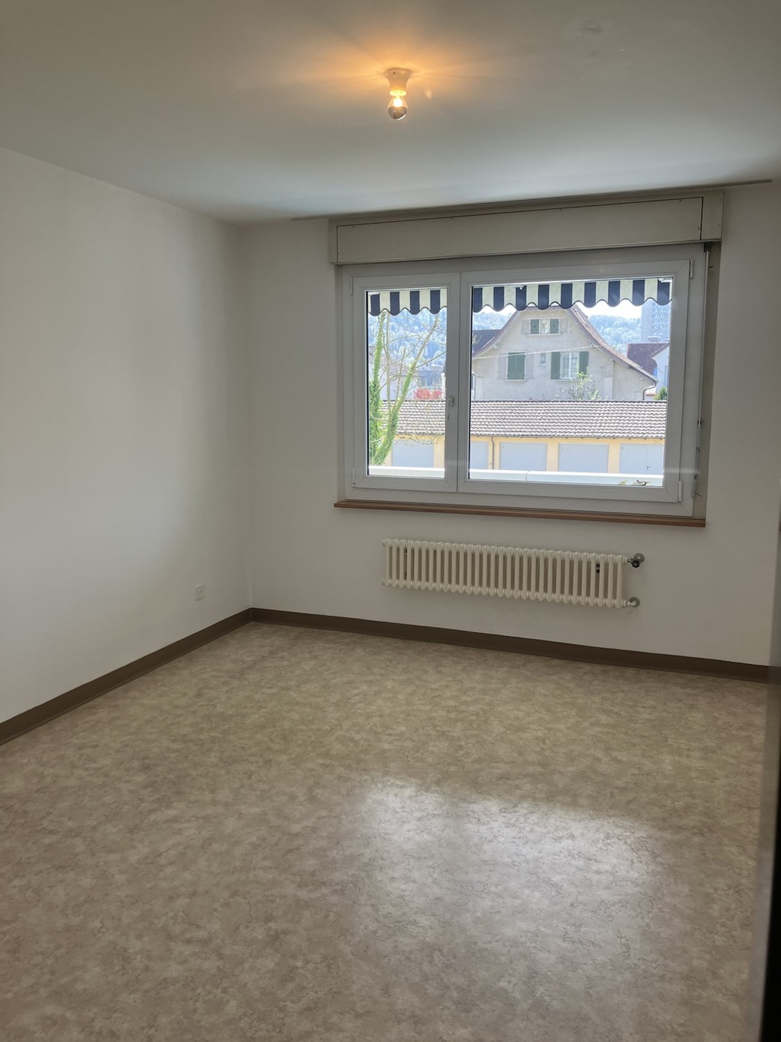 Room in a shared flat, photo 1 sur 9