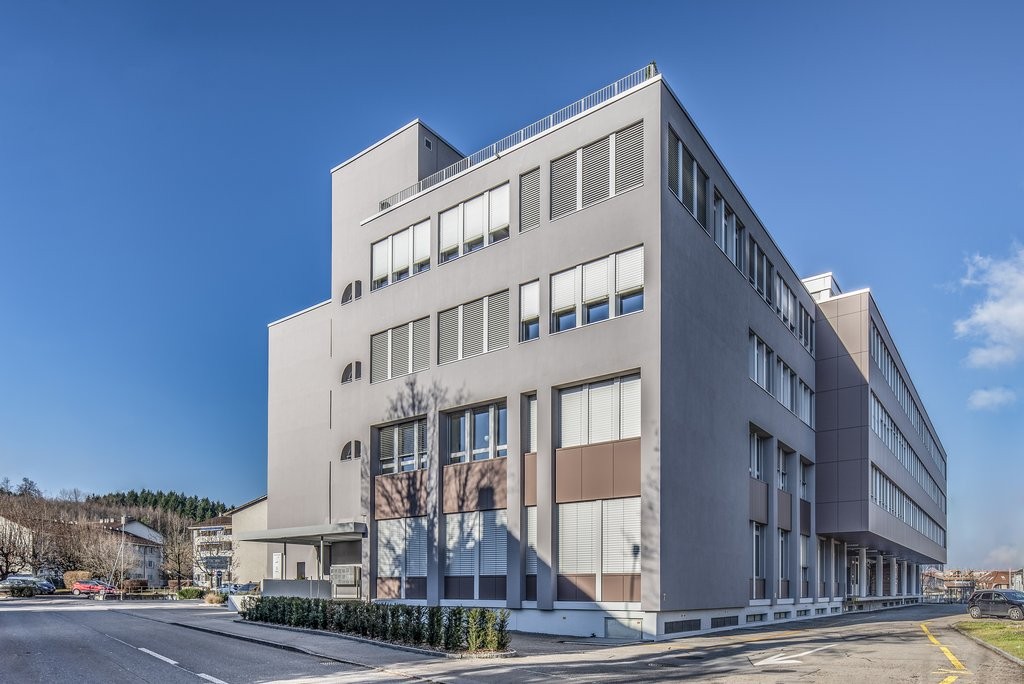 536m² commercial