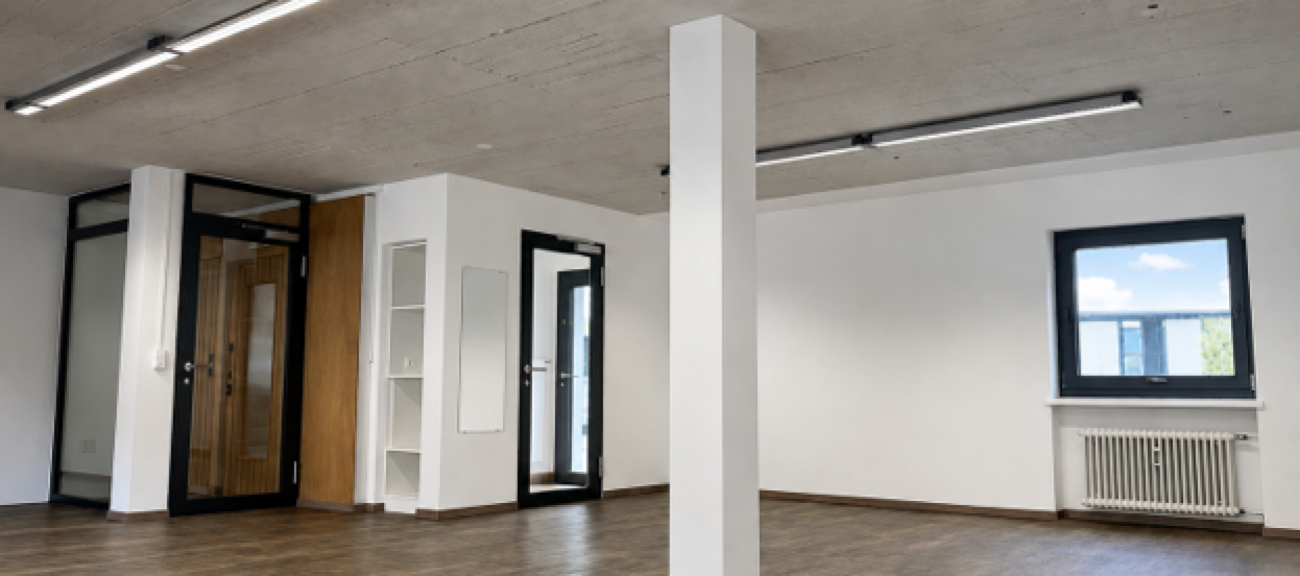 65m² factory
