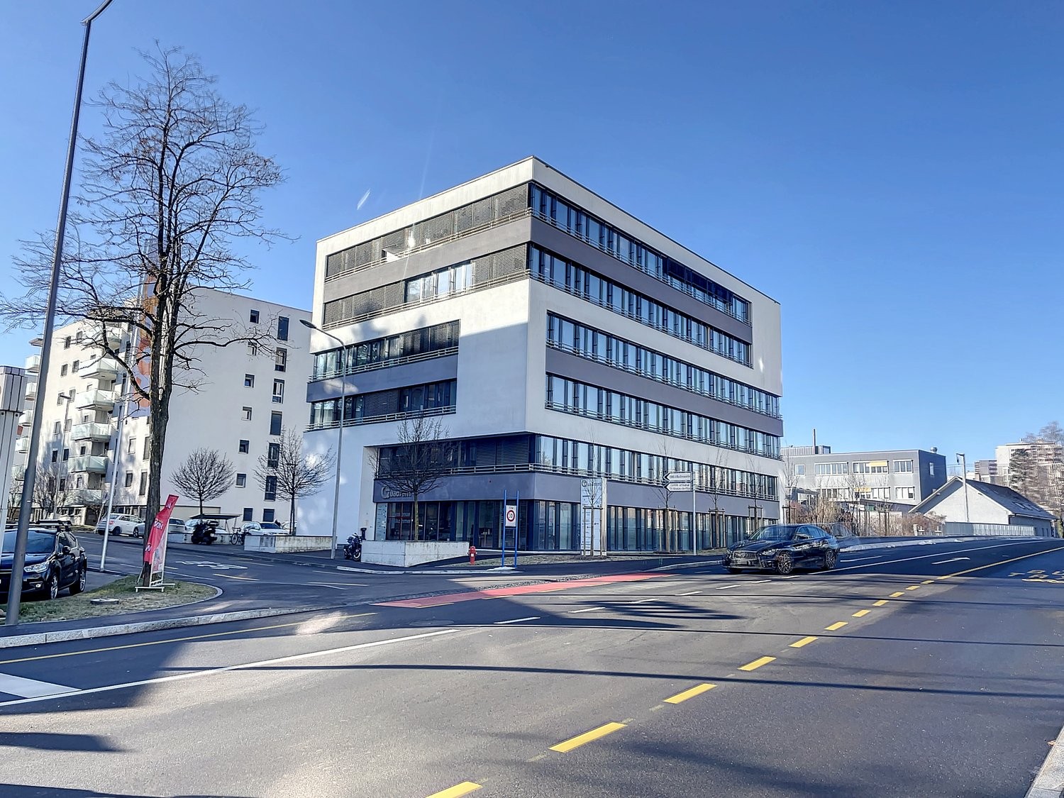 226m² office