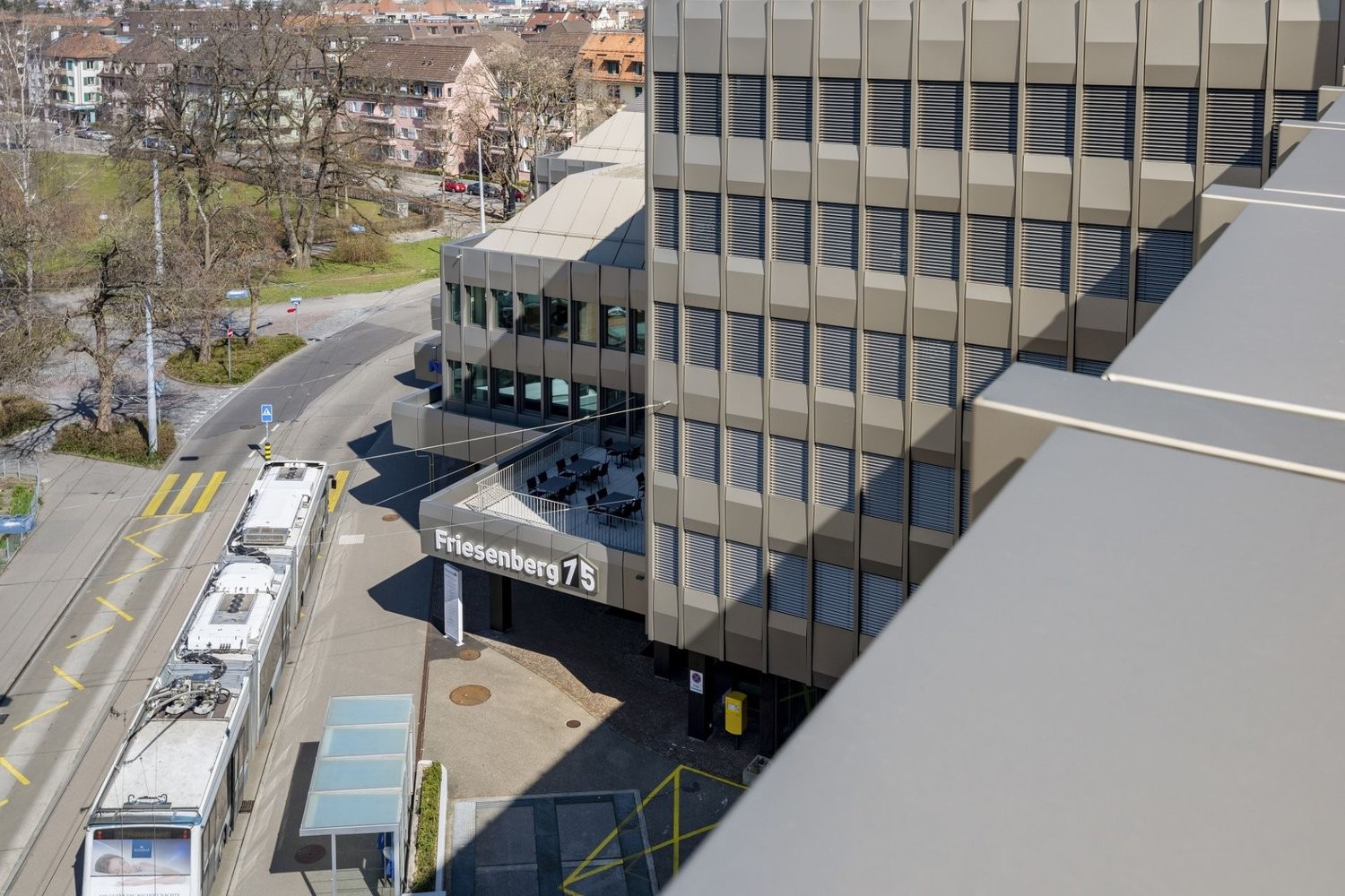 364m² de bureaux