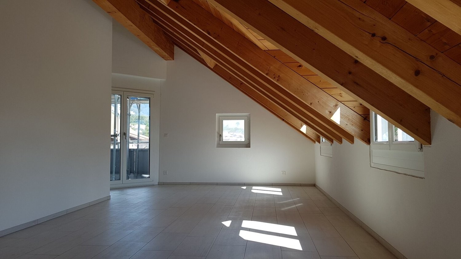 Appartement en attique de 4 ½ pièces, photo 2 sur 10