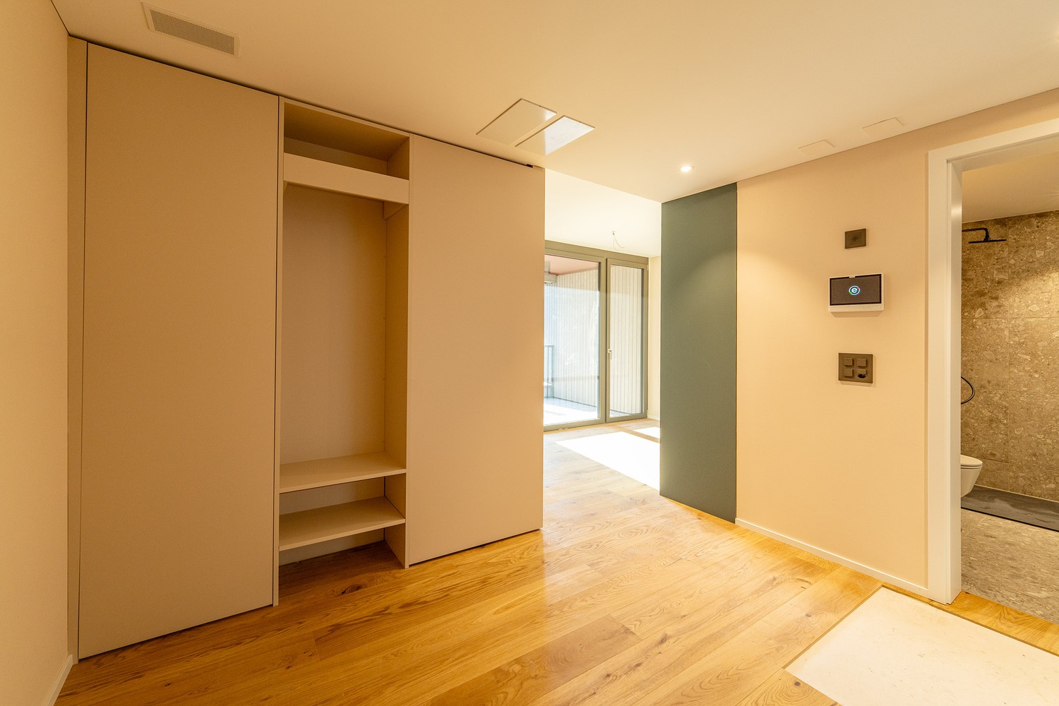 Studio de 1 ½ pièce, photo 1 sur 8