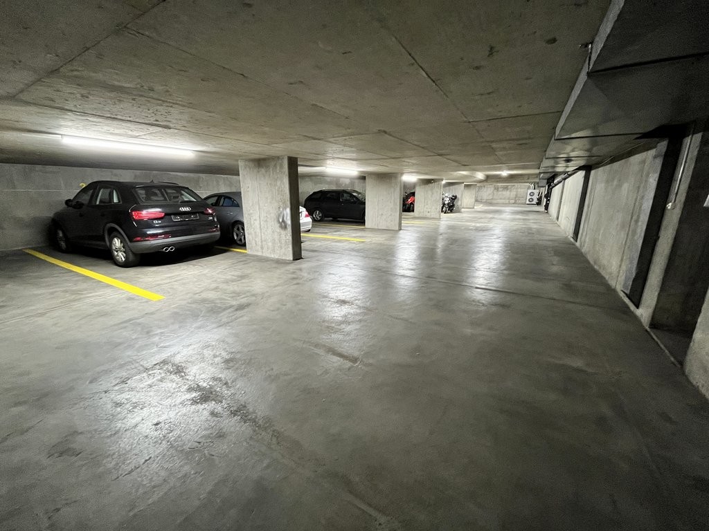 Place de parc souterrain

Au 01.12.2026, nous louons des places de parc à Allschwil, Baslerstrasse 46A.

Loyer brut par mois : CHF 120.-

Avons-nous suscité votre intérêt ? Nous nous réjouissons de votre demande.