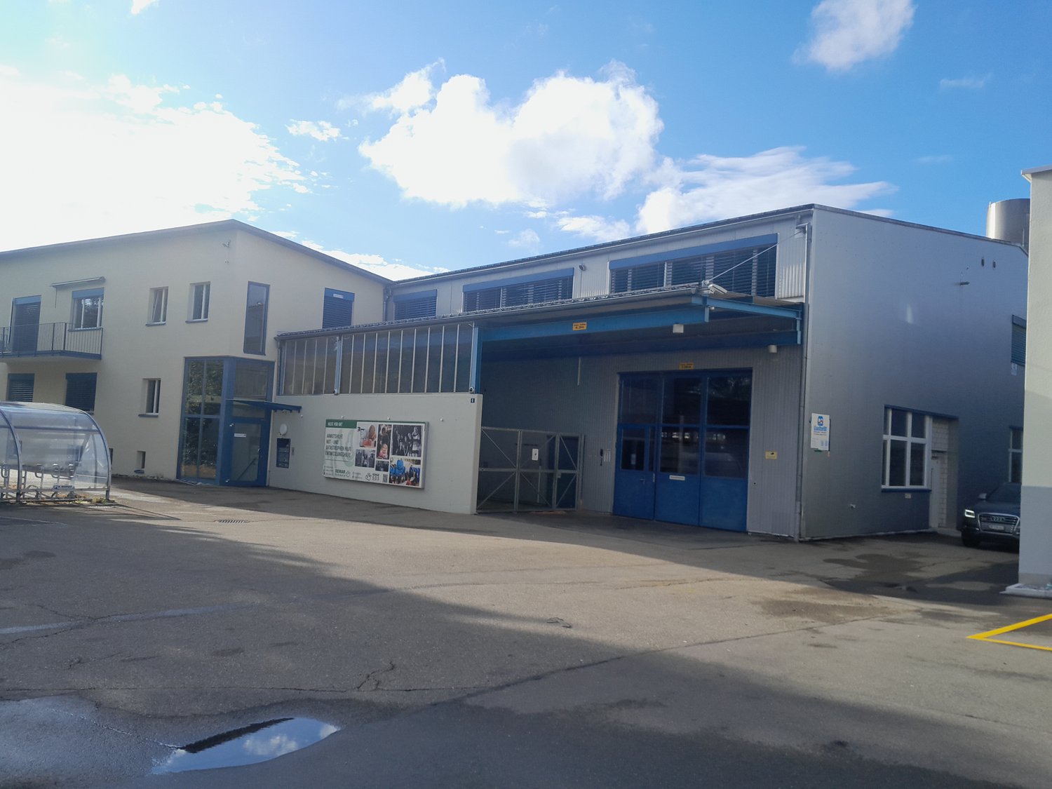 Local de stockage de 708m², photo 2 sur 7