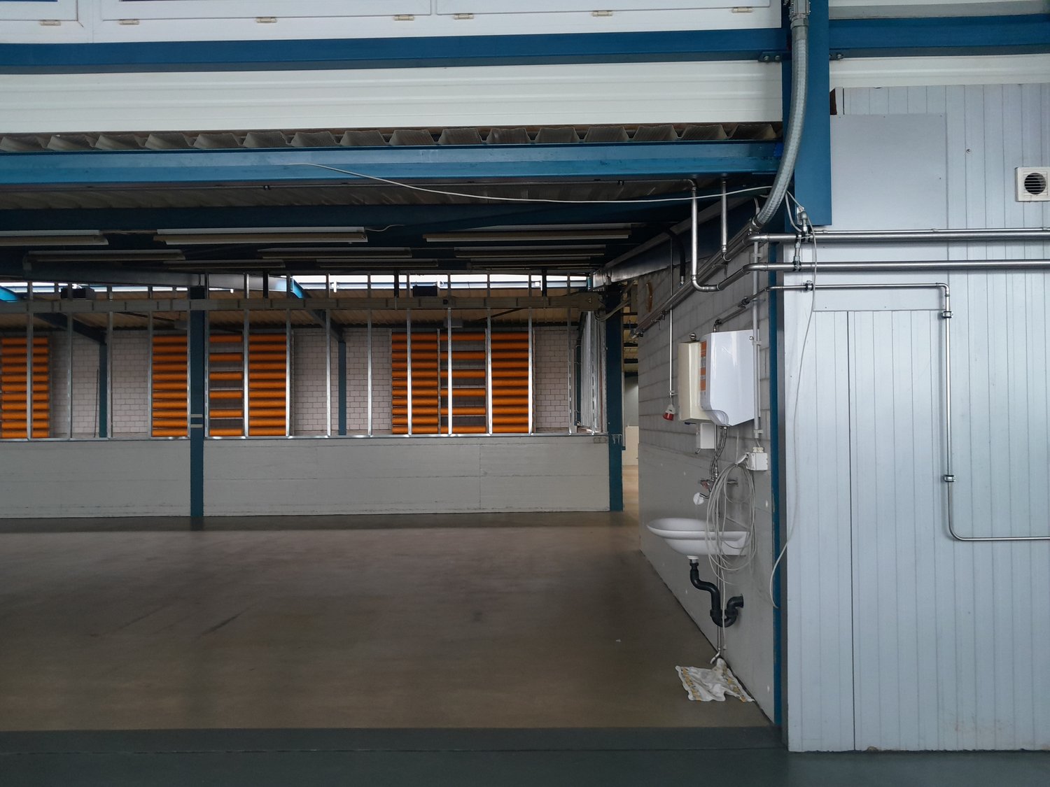 Local de stockage de 708m², photo 7 sur 7