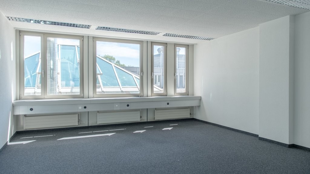 295m² bureau, photo 2 sur 7