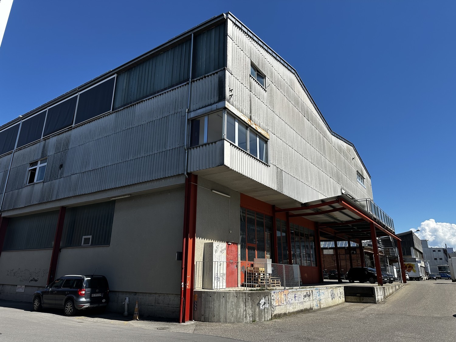 1740m² commercial