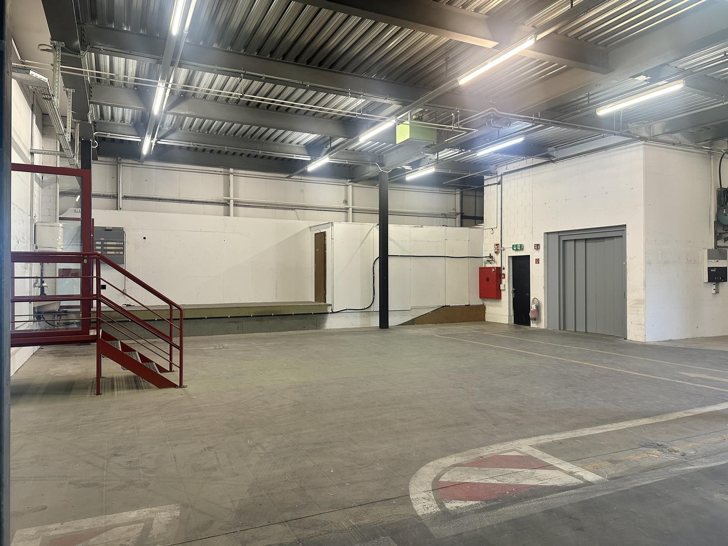 1740m² commercial