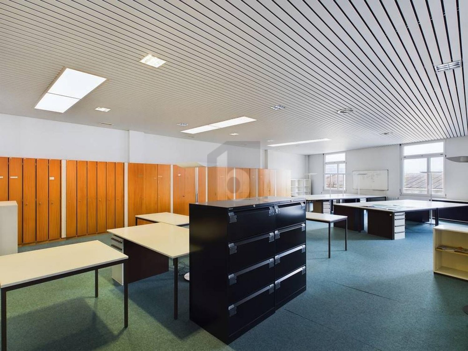 300m² de bureau, photo 2 sur 3