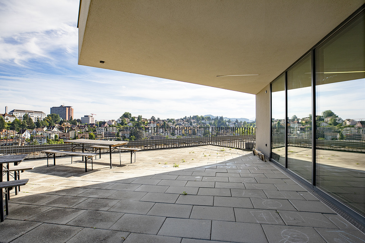 450m² commercial