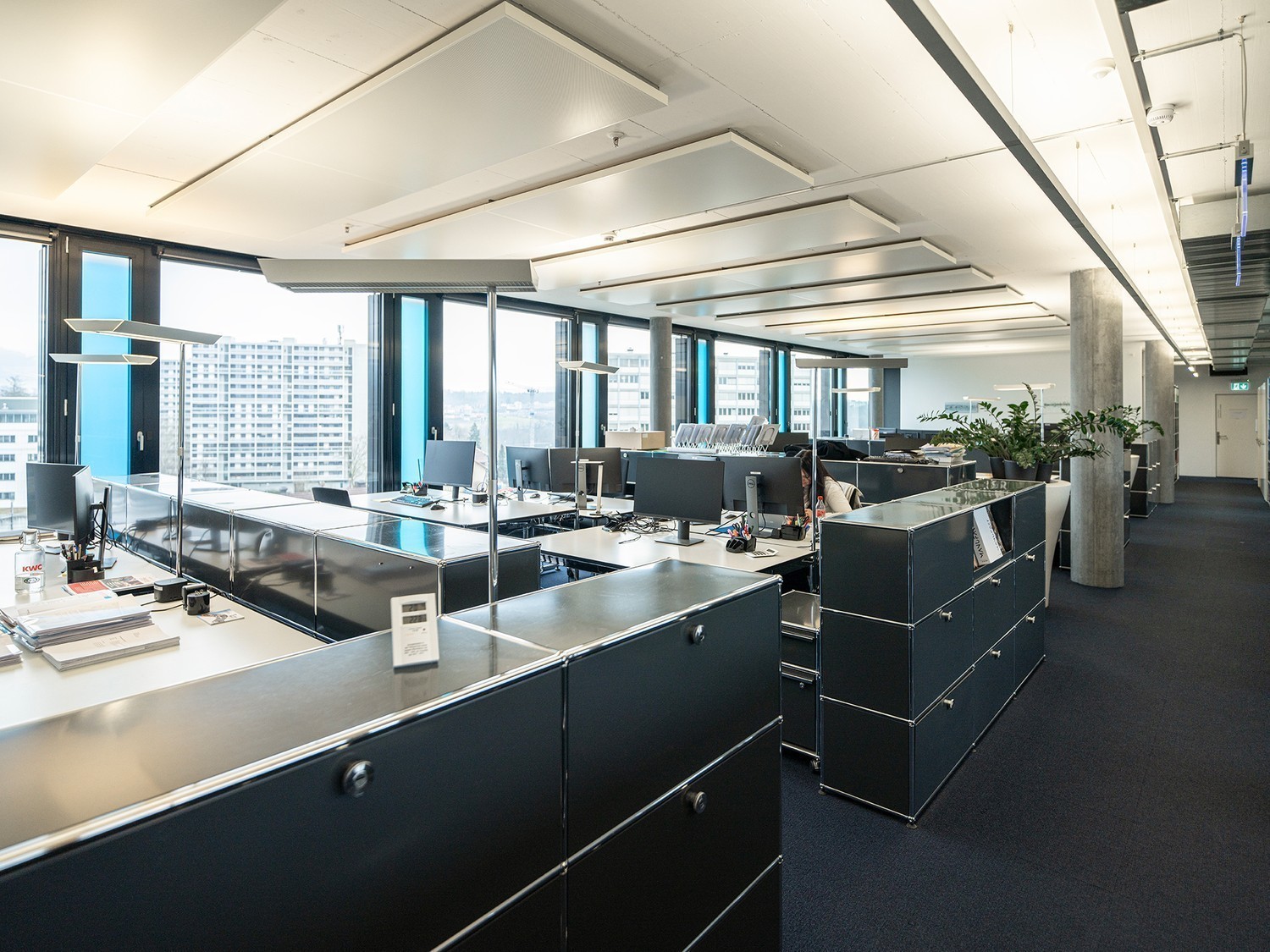1300m² commercial
